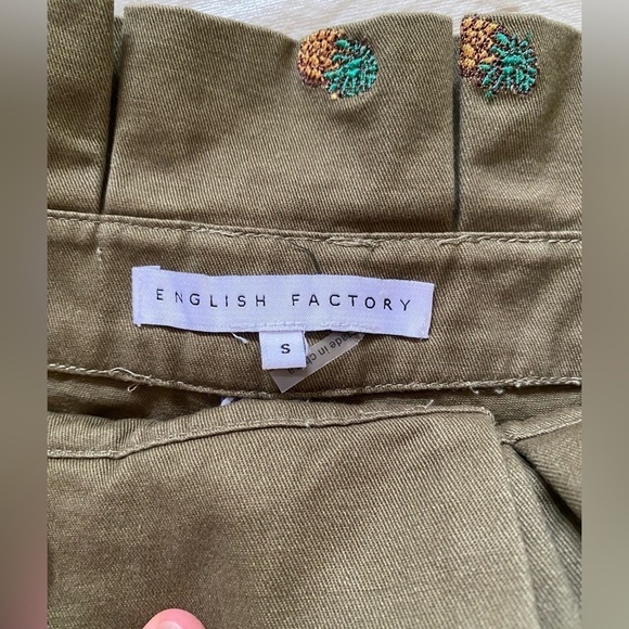English Factory Pineapple Embroidered Culottes Olive Small - Picture 8 of 11